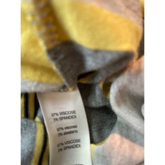 💕SALE 4 for $10💕Graceful Women’s Zenergy by Chico’s Yellow Striped Blouse Size 1 - Picture 5 of 8